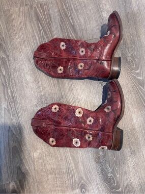 Women’s BOULET Burgundy Floral Embroidered Western Boots